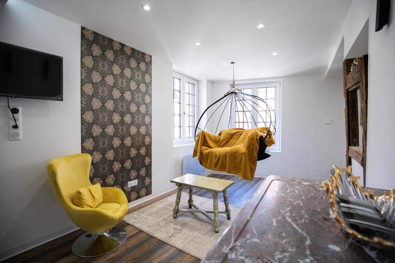 Appartement De La Noblesse - Designed By C.M ซิลิสตาต์ ภายนอก รูปภาพ