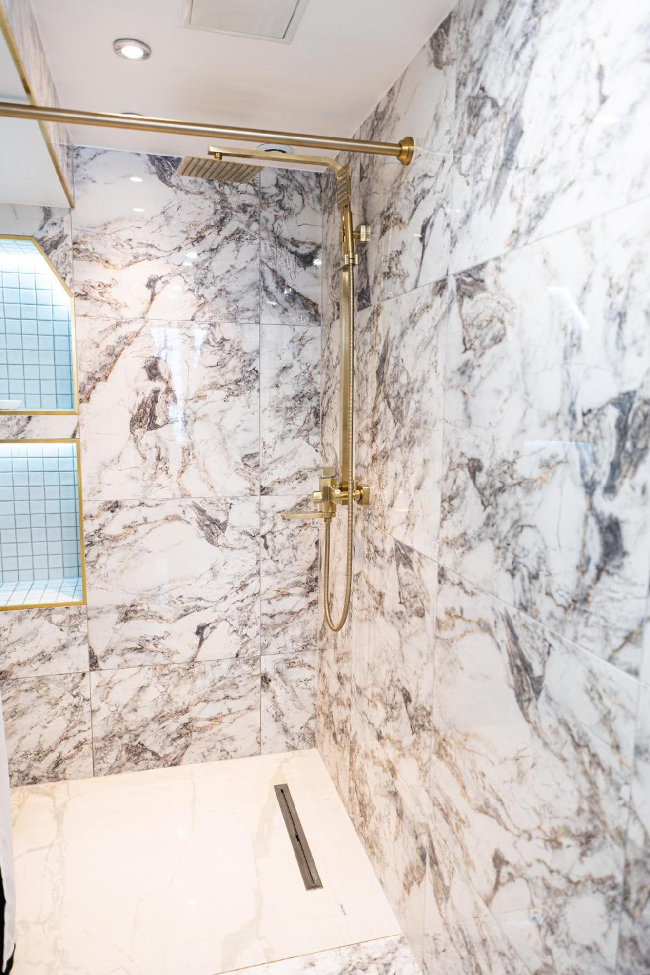 Appartement De La Noblesse - Designed By C.M ซิลิสตาต์ ภายนอก รูปภาพ
